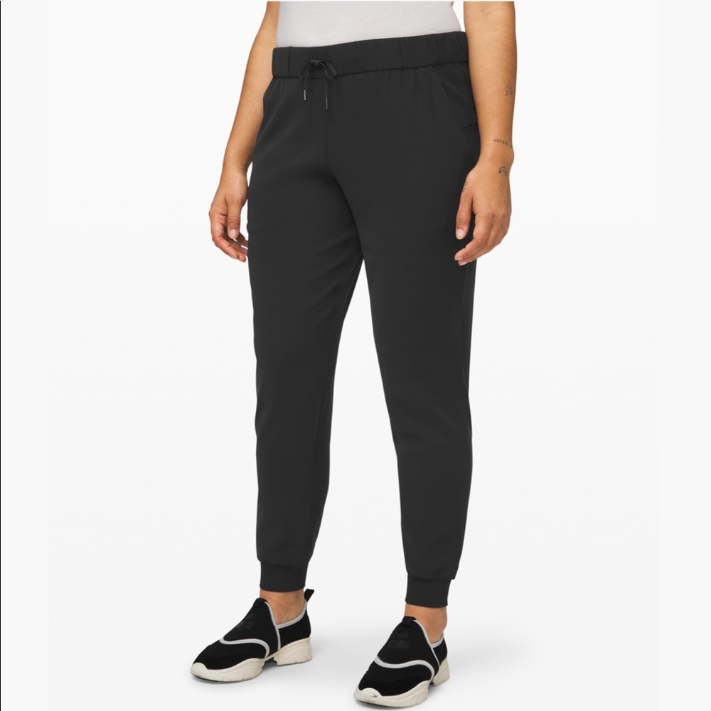 lululemon on the fly joggers